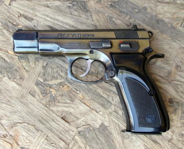 CZ PISTOLA MOD.75B CAL.9X21