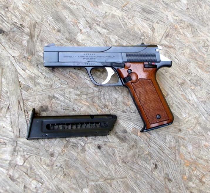 BENELLI PISTOLA MOD. B77 CAL.7,65