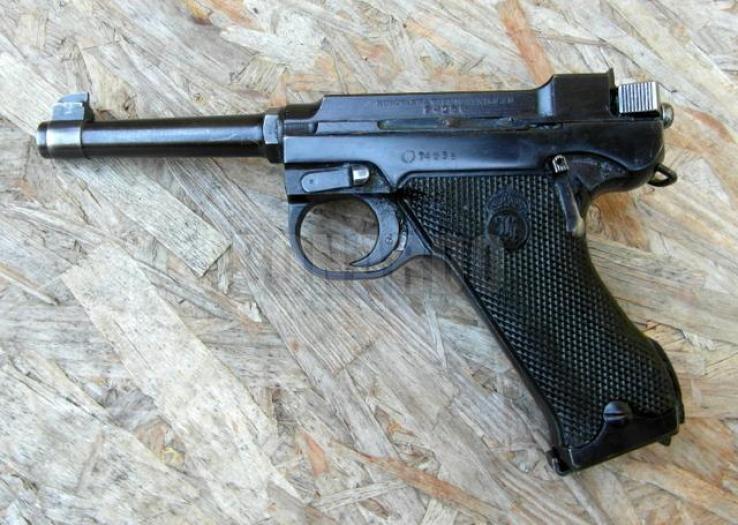 PISTOLA S.A HUSQVARNA CAL 7,65 PARA