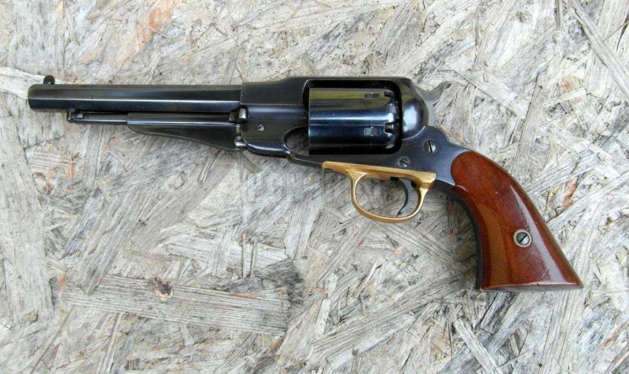 UBERTI PISTOLA AVANCARICA CAL 36