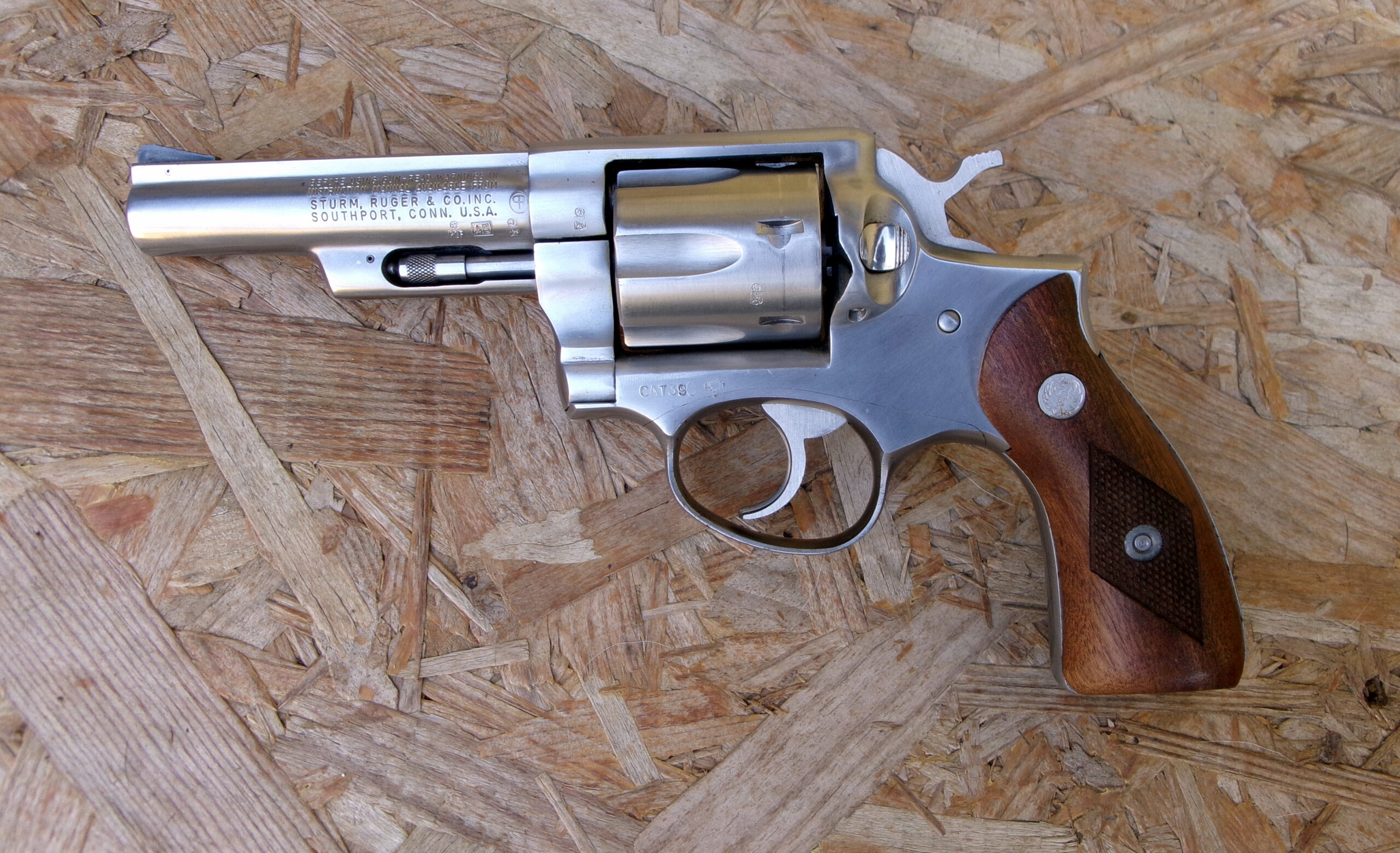 RUGER REVOLVER MOD. SPEED SIX CAL 357 MAG