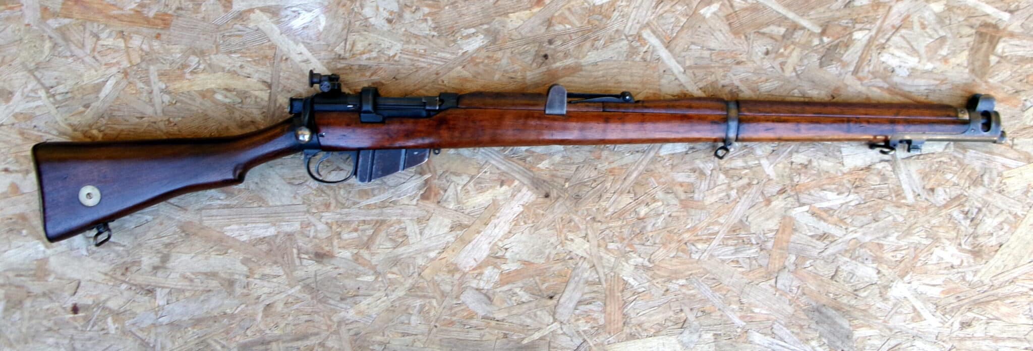 ENFIELD FUCILE N°1 MK IIII S.M.L.E. CAL. 303 BRITH. CON DIOTRA PARKER HALE