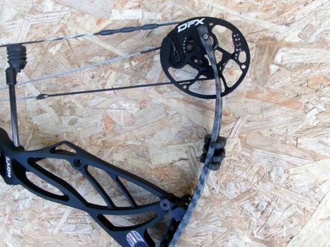 HOYT ARCO COMPOUND DEFIANT BLACK OUT