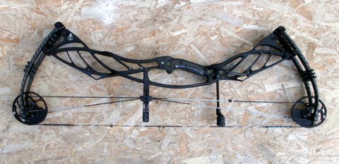 HOYT ARCO COMPOUND DEFIANT BLACK OUT