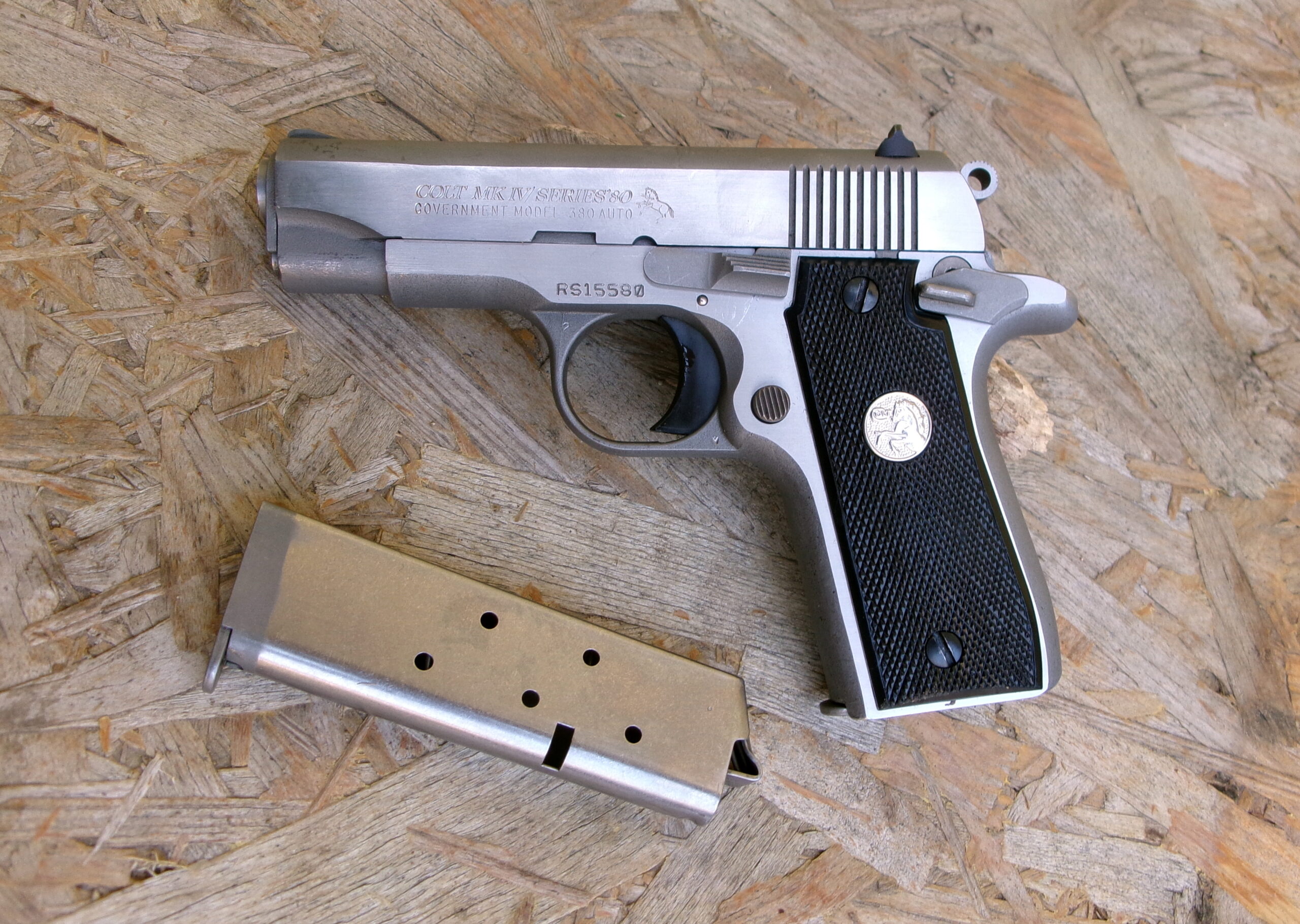 COLT PISTOLA S.A. MOD. GOVERNMENT MK IV CAL 380