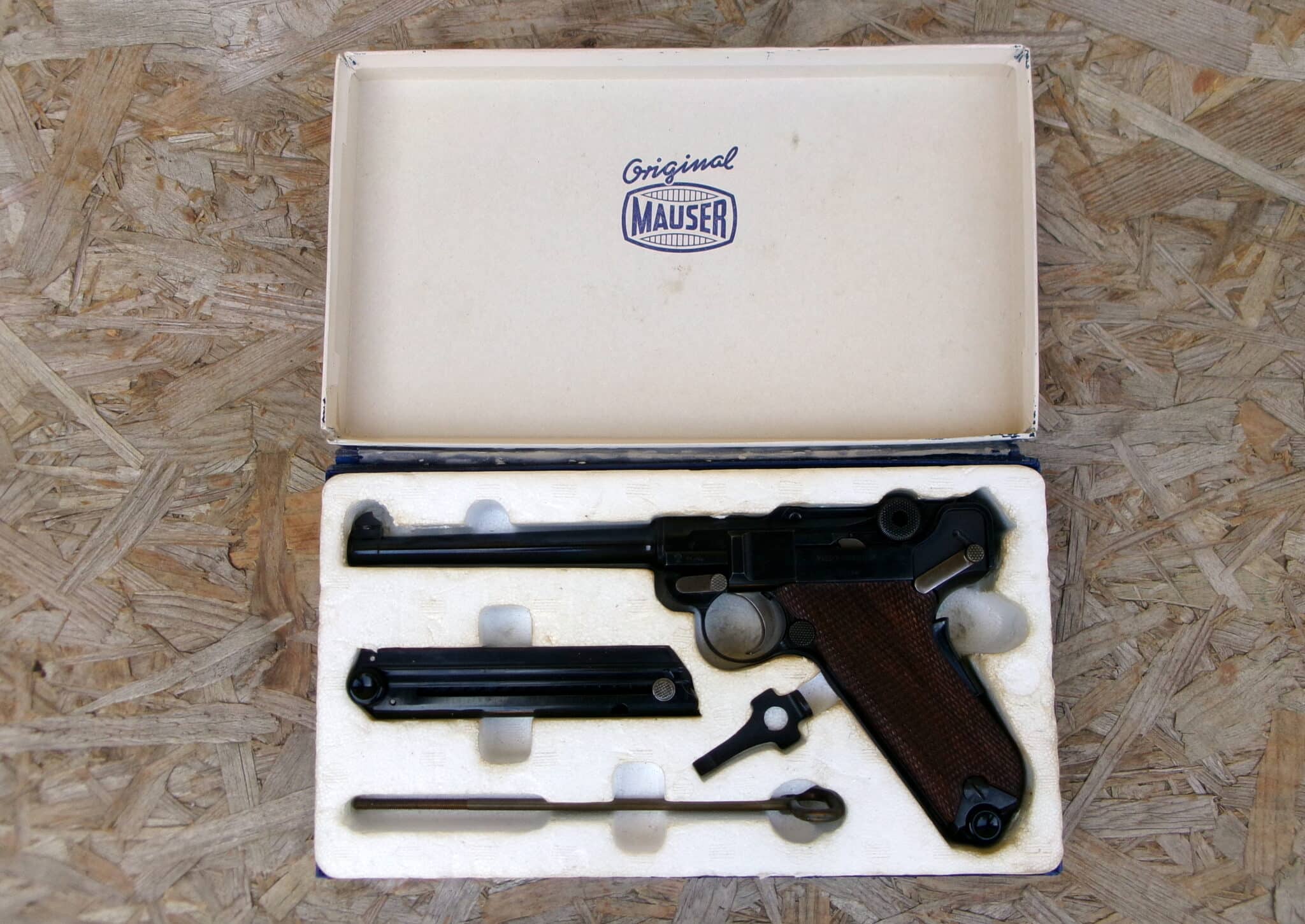 MAUSER ORIGINAL PISTOLA LUGER P08 CAL.7,65 PARAB.