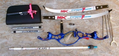HOYT ION-X FORMULA ARCO RICURVO OLIMPICO IN SET COMPLETO DI ACCESSORI