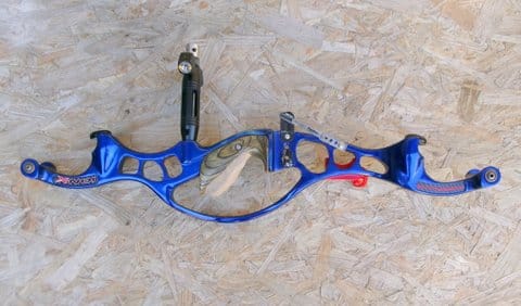 HOYT ION-X FORMULA ARCO RICURVO OLIMPICO IN SET COMPLETO DI ACCESSORI